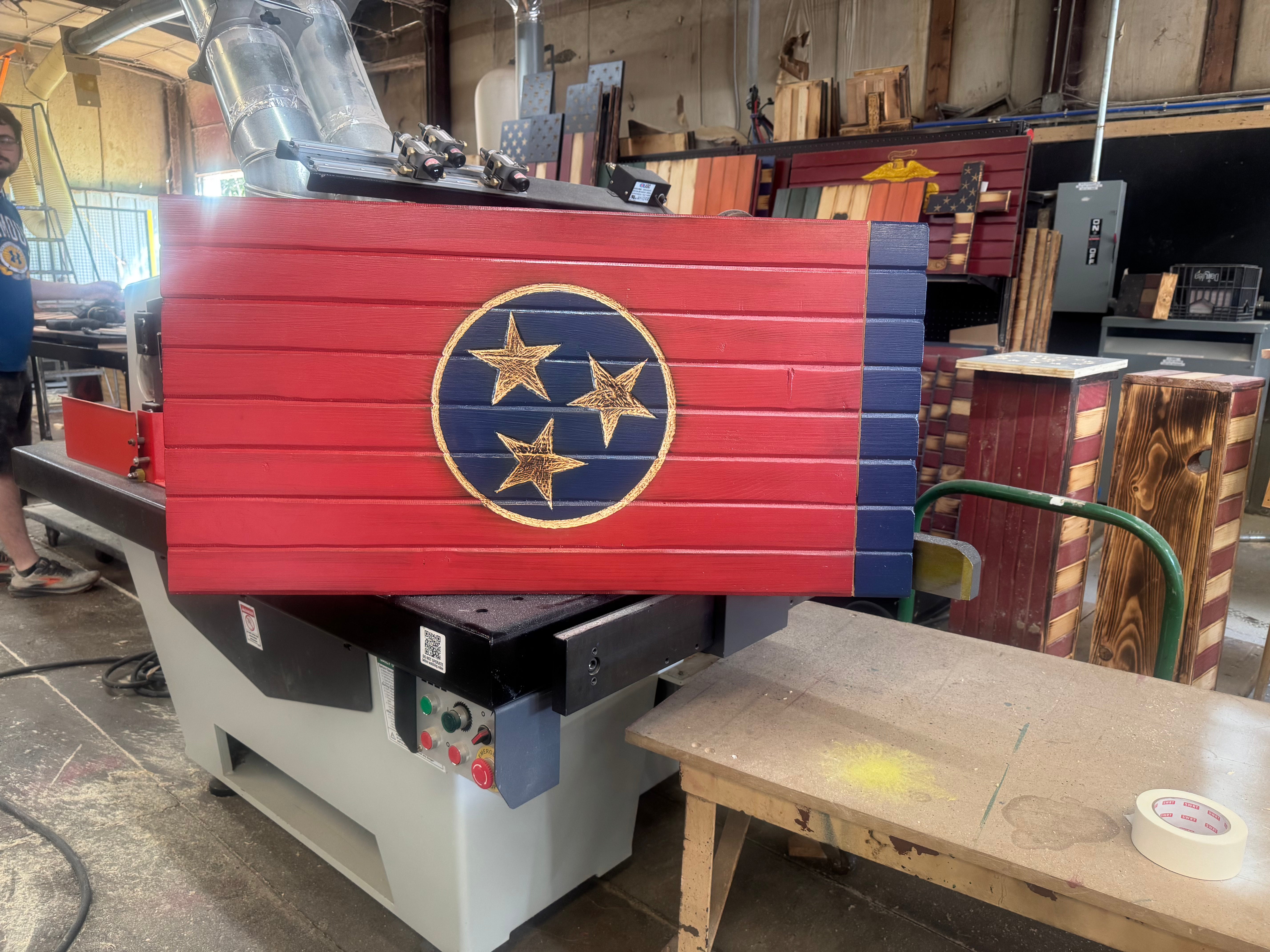 Medium 38x19 Tennessee // Imperfections and or Damage See image for details / read description EXPEDITE 7886