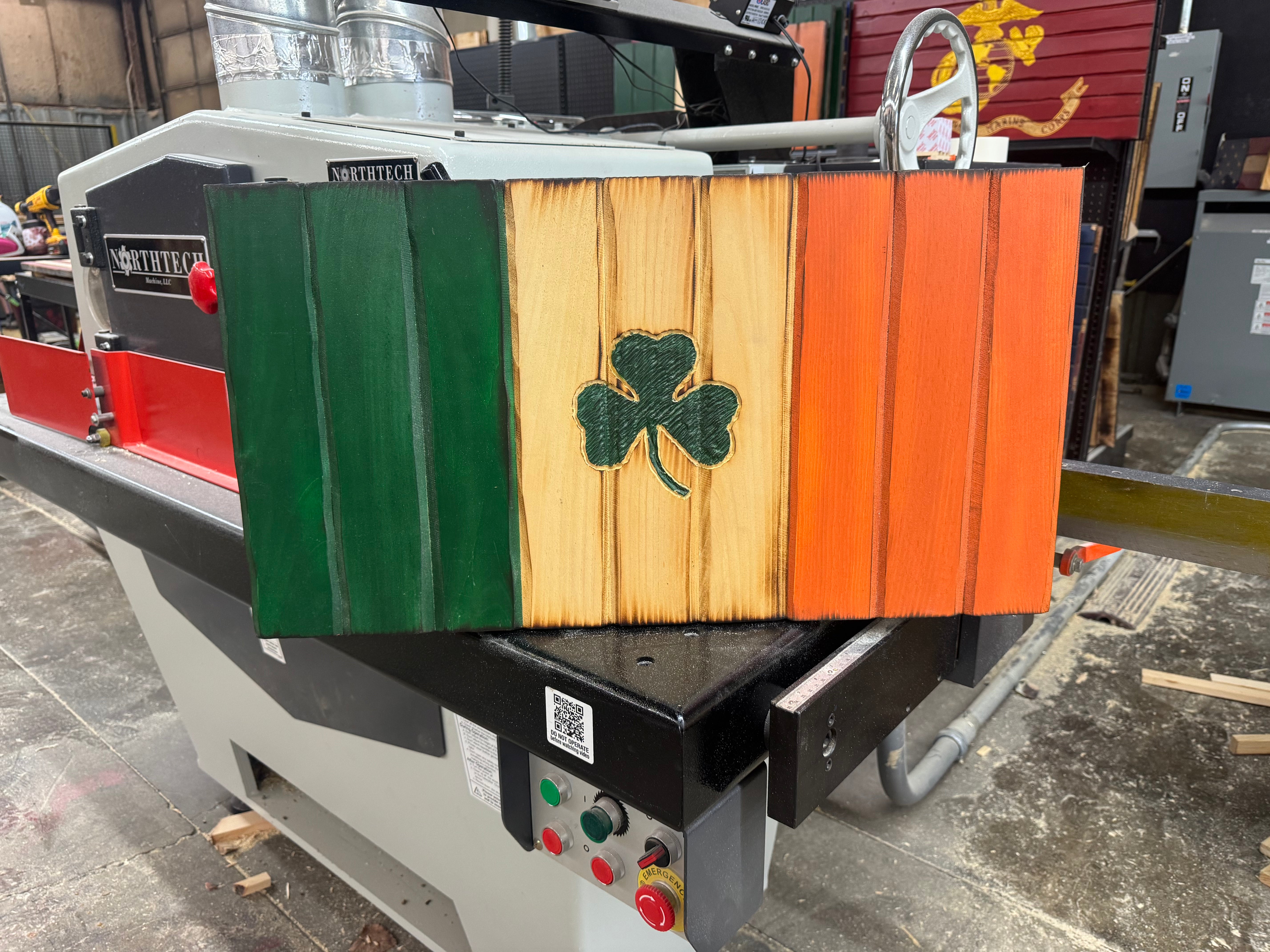 Medium 26x14 Irish Shamrock  //  Imperfections and or Damage See image for details / read description EXPEDITE 7807